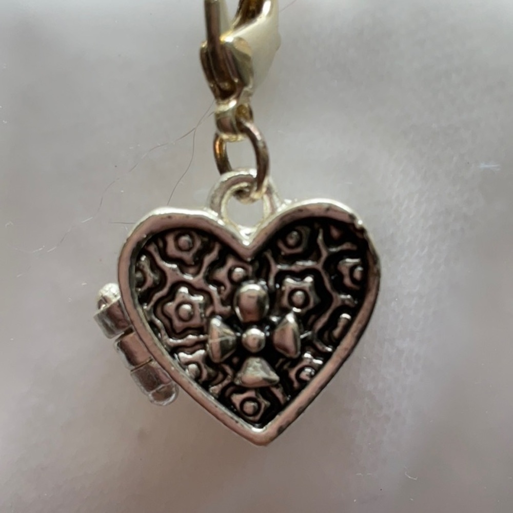 🟥Brand New Silver Tone Prayer Box Pendant, Handcrafted & Heart Shaped